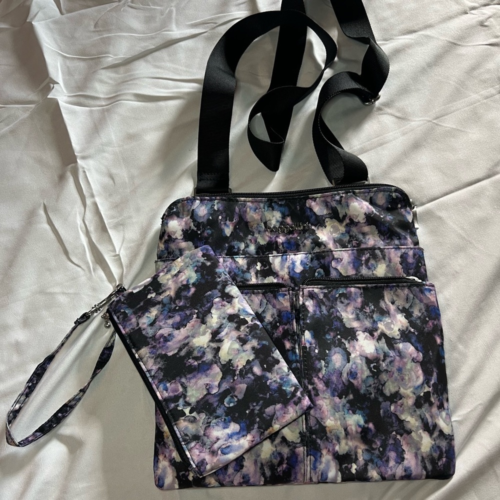 Baggallini Horizon Crossbody and Wristlet